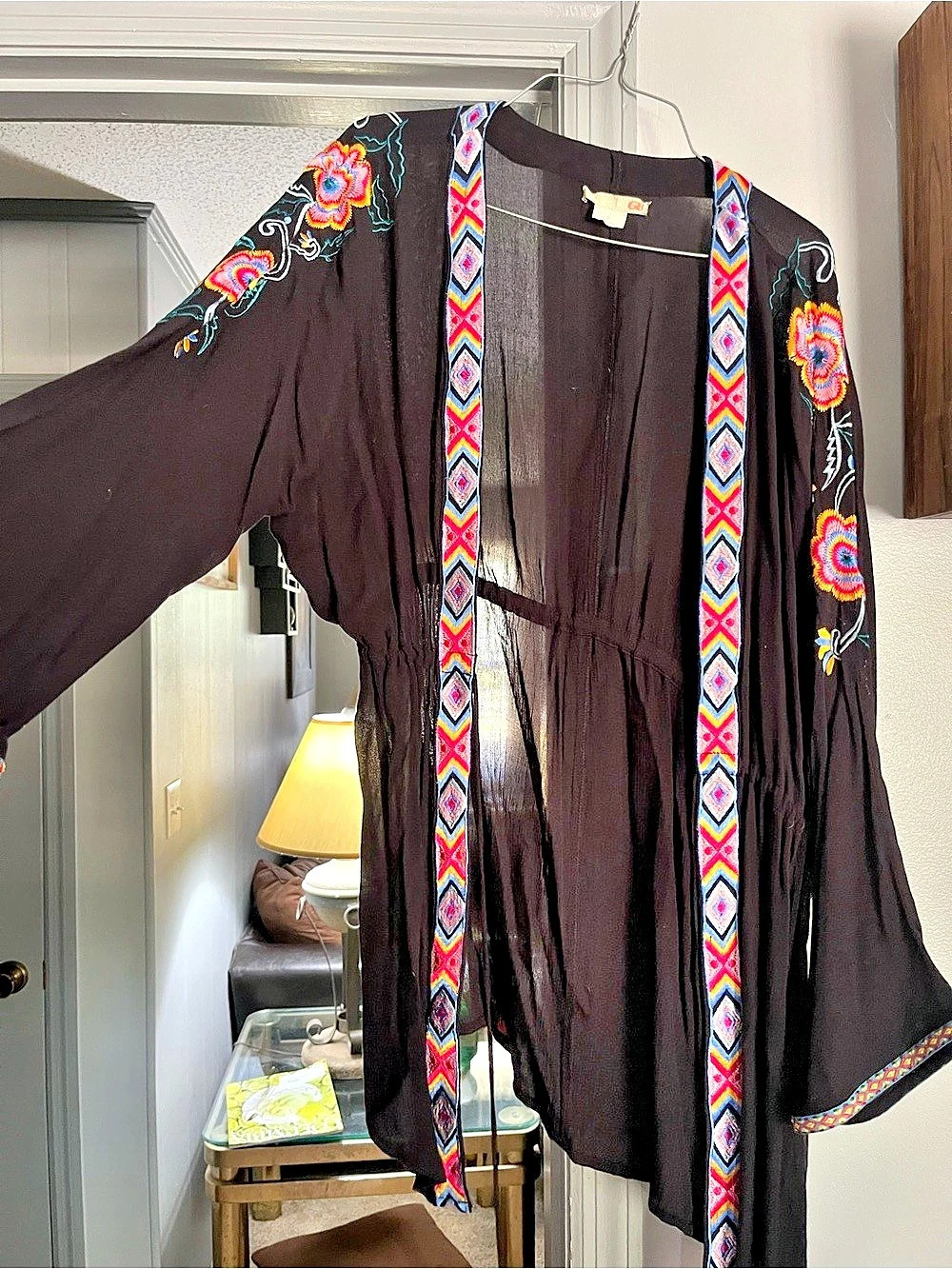 GB Floral Embroidered Tunic in Black Size Medium thin unique